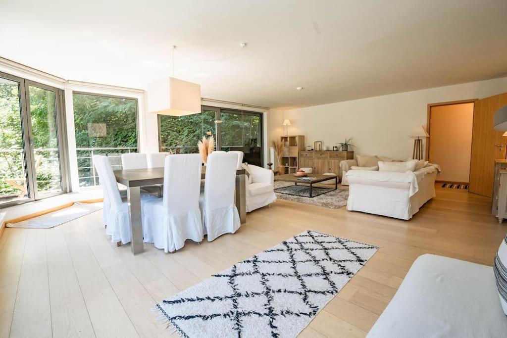 Apartment Tres Lumineux De 120m2 *